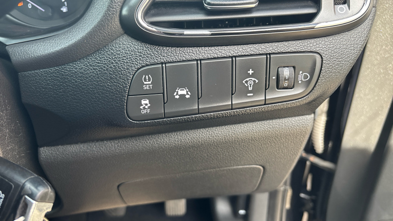 Hyundai i30 1.0T GDI SE Nav 5dr Petrol Hatchback